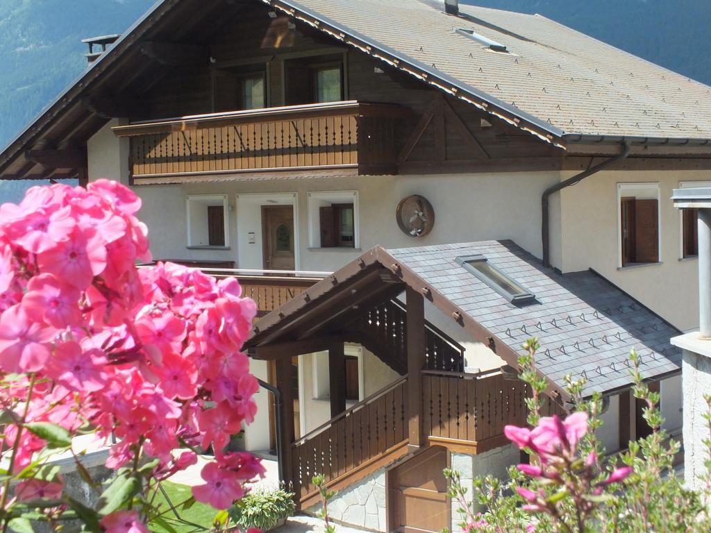 Best House Snc Di Elisa Baroni E Beatrice Dei Cas Бормио Экстерьер фото